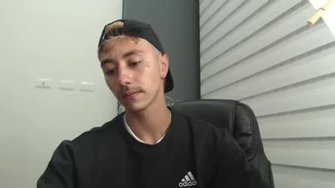 Snapshot of talhi_ chatting on 27, 1, 2025 talhi_ online show from 27, 1, 2025