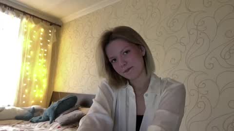 Mia online show from 30, 4, 2026