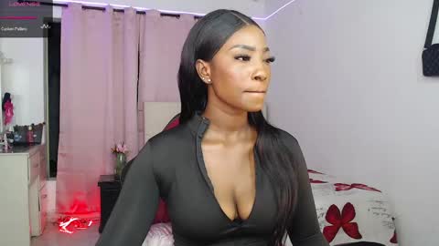 taliana  modelo independiente online show from 19, 2, 2025