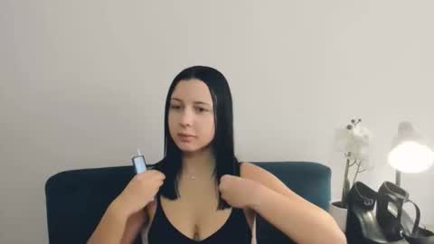 taliasensitive online show from 18, 3, 2026