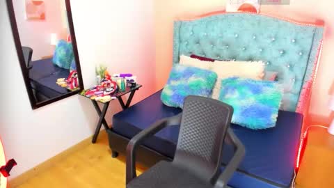 Talia Sky online show from 28, 4, 2026