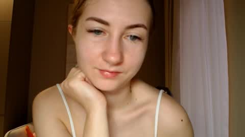 Snapshot of taliiyafiredream chatting on 19, 12, 2024  Kira  online show from 19, 12, 2024