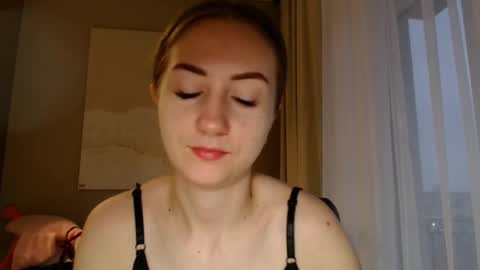 Snapshot of taliiyafiredream chatting on 31, 12, 2024  Kira  online show from 31, 12, 2024
