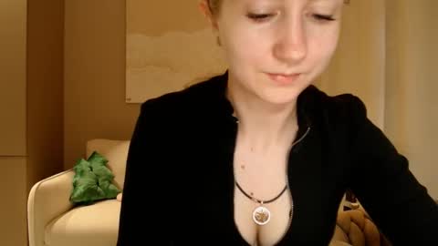 Snapshot of taliiyafiredream chatting on 10, 1, 2025  Kira  online show from 10, 1, 2025