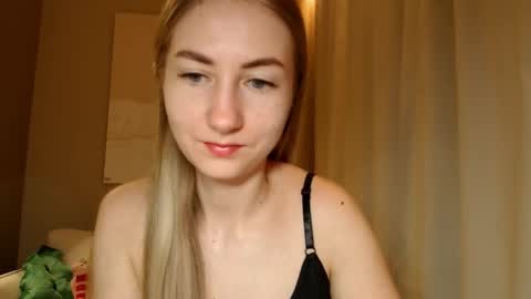 Snapshot of taliiyafiredream chatting on 28, 1, 2025  Kira  online show from 28, 1, 2025