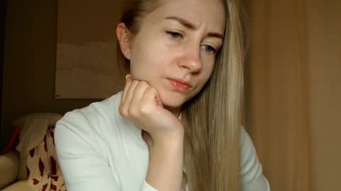 Snapshot of taliiyafiredream chatting on 4, 2, 2025  Kira  online show from 4, 2, 2025