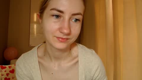 Snapshot of taliiyafiredream chatting on 4, 3, 2025  Kira  online show from 4, 3, 2025