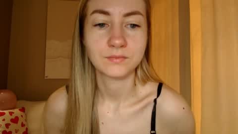 Snapshot of taliiyafiredream chatting on 5, 3, 2025  Kira  online show from 5, 3, 2025