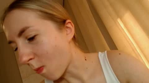 Snapshot of taliiyafiredream chatting on 6, 3, 2025  Kira  online show from 6, 3, 2025