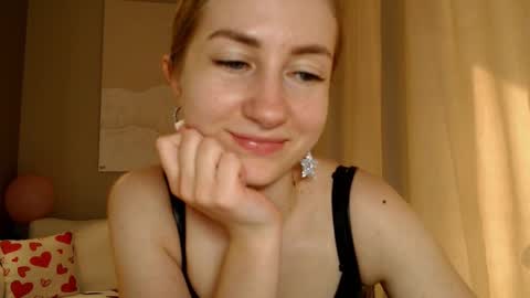 Snapshot of taliiyafiredream chatting on 7, 3, 2025  Kira  online show from 7, 3, 2025