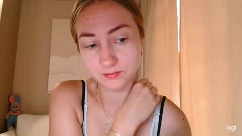 Snapshot of taliiyafiredream chatting on 13, 9, 2025  Kira  online show from 13, 9, 2025