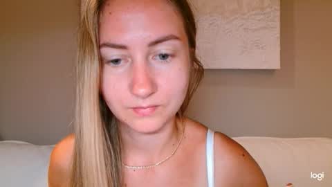 Snapshot of taliiyafiredream chatting on 10, 10, 2025  Kira  online show from 10, 10, 2025