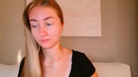 Snapshot of taliiyafiredream chatting on 20, 10, 2025  Kira  online show from 20, 10, 2025