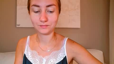 Snapshot of taliiyafiredream chatting on 21, 10, 2025  Kira  online show from 21, 10, 2025