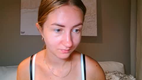 Snapshot of taliiyafiredream chatting on 24, 10, 2025  Kira  online show from 24, 10, 2025