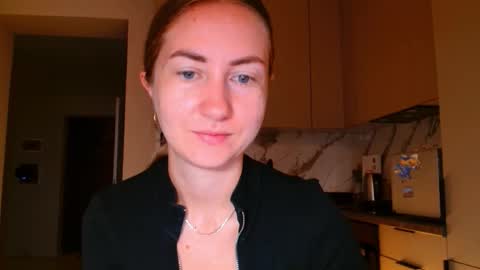 Snapshot of taliiyafiredream chatting on 25, 10, 2025  Kira  online show from 25, 10, 2025