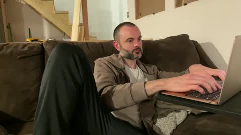 Snapshot of talldarknhandsy chatting on 23, 9, 2025 talldarknhandsy online show from 23, 9, 2025