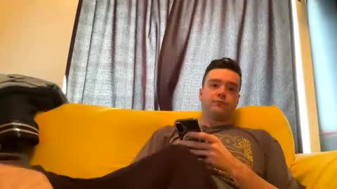 Snapshot of talltop14 chatting on 20, 4, 2026 talltop14 online show from 20, 4, 2026