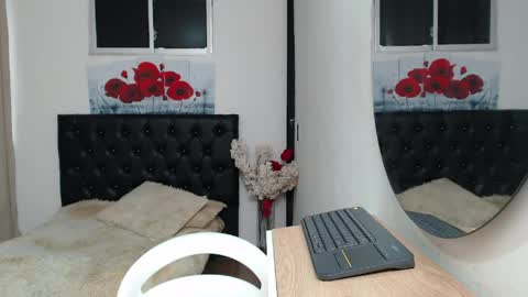 Hi im sara online show from 7, 5, 2026