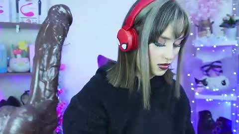 Cami 3 online show from 11, 2, 2025