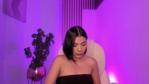 Snapshot of tamarathompsonn chatting on 5, 3, 2025 Tamara. online show from 5, 3, 2025