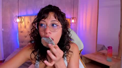   online show from 27, 12, 2024