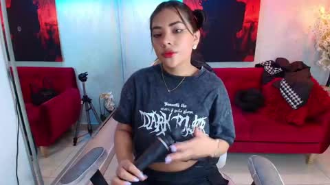 Snapshot of tammy_petit chatting on 15, 11, 2025 Tammy online show from 15, 11, 2025