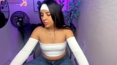 Snapshot of tammy_petit chatting on 28, 11, 2025 Tammy online show from 28, 11, 2025