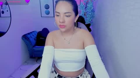 Snapshot of tammy_petit chatting on 4, 12, 2025 Tammy online show from 4, 12, 2025