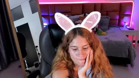 Snapshot of tamy_edwards chatting on 5, 4, 2026 Tamy online show from 5, 4, 2026