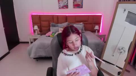 Snapshot of tamy_edwards chatting on 18, 6, 2026 Tamy online show from 18, 6, 2026