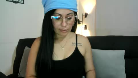 Snapshot of tania_mature chatting on 23, 6, 2026 tania online show from 23, 6, 2026