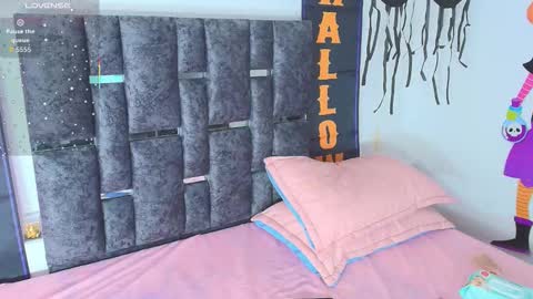 Snapshot of taniamilan chatting on 29, 10, 2025 Tania online show from 29, 10, 2025