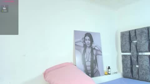 Snapshot of taniamilan chatting on 14, 11, 2025 Tania online show from 14, 11, 2025