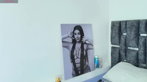 Snapshot of taniamilan chatting on 29, 11, 2025 Tania online show from 29, 11, 2025