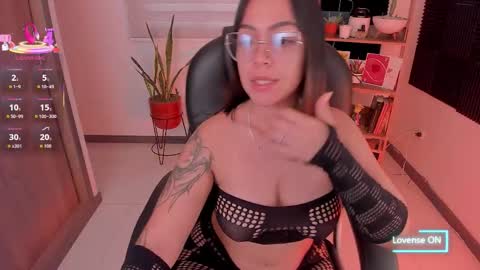 Tania Velvet online show from 22, 2, 2026