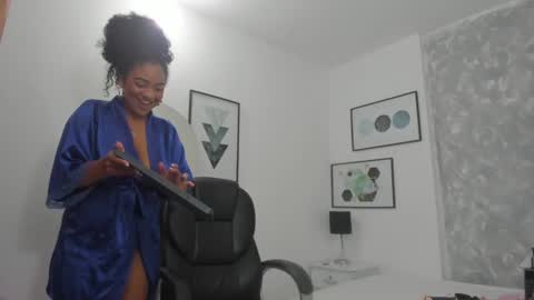 Snapshot of tanisha_cambell chatting on 6, 3, 2025 Tanisha online show from 6, 3, 2025