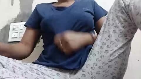 Snapshot of taniya_roy4628 chatting on 6, 4, 2026 taniya_roy4628 online show from 6, 4, 2026