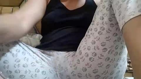 Snapshot of taniya_roy4628 chatting on 6, 4, 2026 taniya_roy4628 online show from 6, 4, 2026