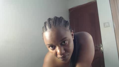 Snapshot of tannia004 chatting on 25, 10, 2025 tania online show from 25, 10, 2025