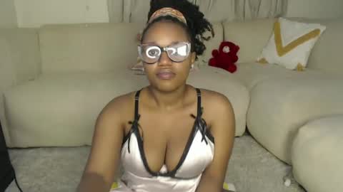 Snapshot of tannia004 chatting on 28, 7, 2026 tania online show from 28, 7, 2026
