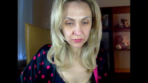 Snapshot of tanya6547 chatting on 12, 3, 2025 tanya online show from 12, 3, 2025