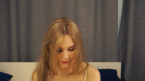 Snapshot of tap2fap chatting on 12, 9, 2025 Naomi online show from 12, 9, 2025