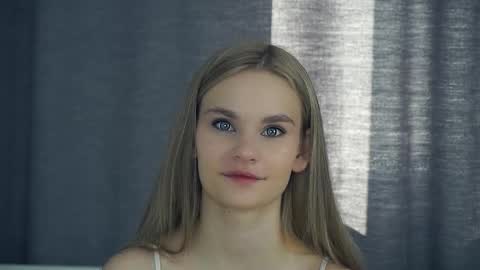 Snapshot of tap2fap chatting on 13, 9, 2025 Naomi online show from 13, 9, 2025