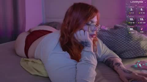 tara_renn online show from 8, 9, 2025