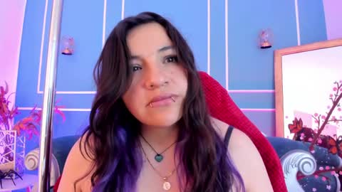Snapshot of tarataylorr chatting on 24, 4, 2026 Tara online show from 24, 4, 2026