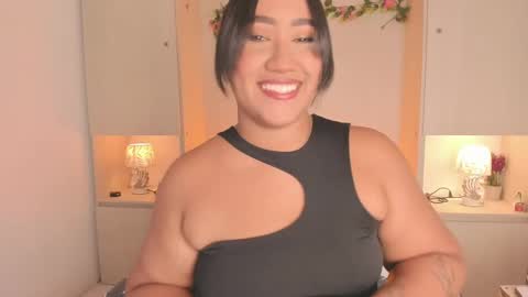 Snapshot of tarawiilson_ chatting on 18, 9, 2025  T A R A  online show from 18, 9, 2025