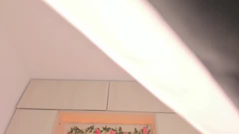Snapshot of tarawiilson_ chatting on 19, 10, 2025  T A R A  online show from 19, 10, 2025