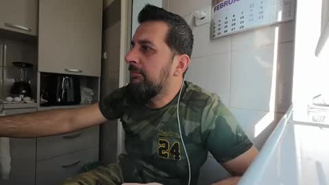 Snapshot of tarkan198 chatting on 4, 2, 2025 tarkan198 online show from 4, 2, 2025
