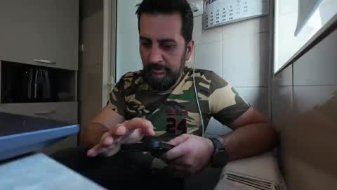Snapshot of tarkan198 chatting on 11, 2, 2025 tarkan198 online show from 11, 2, 2025
